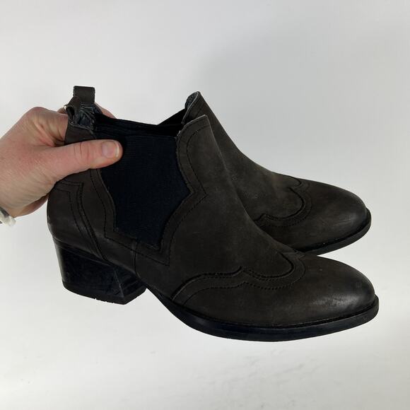 bussola Chelsea Boots Womens 6.5 Gray Suede Detailing Elastic Block-Heel Western - Picture 10 of 12